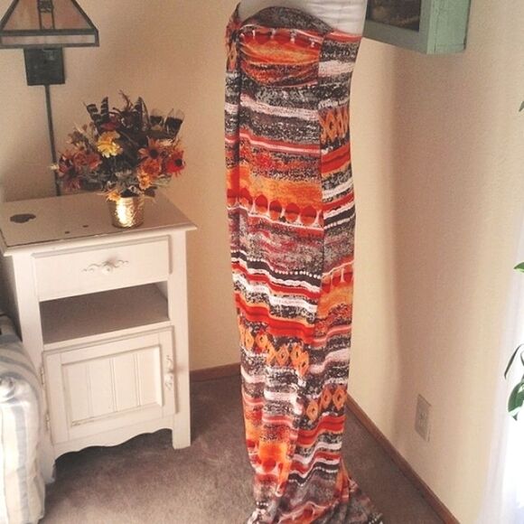 Caren Sport Maxi Dress - Picture 5 of 11